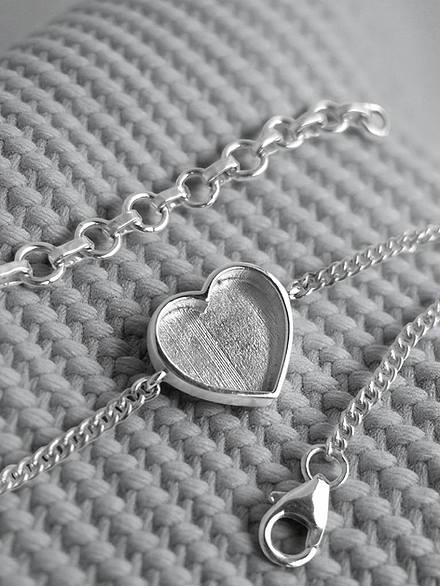 Heart Curb Bracelet