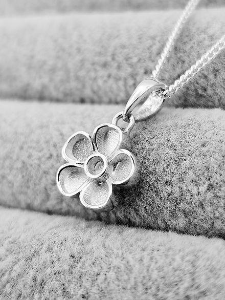 Small Flower Pendant