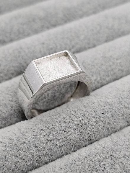 Rectangle Signet Ring