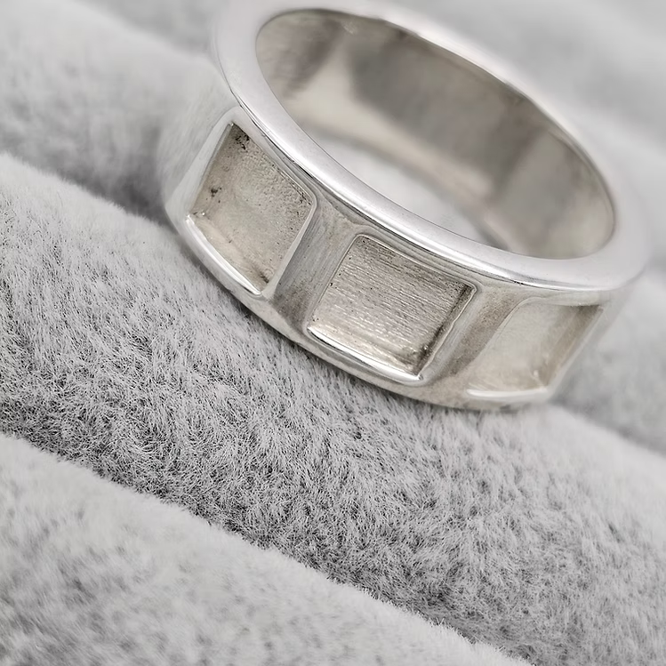 3 Squares Ring