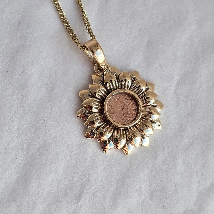 Sunflower 9K Pendant