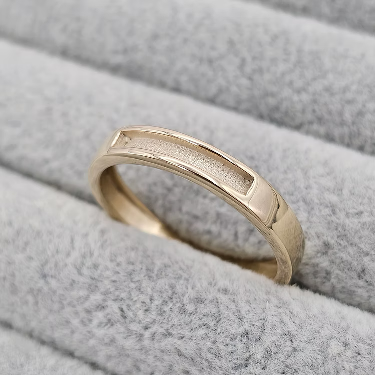 4mm Half Squared 9K Ring