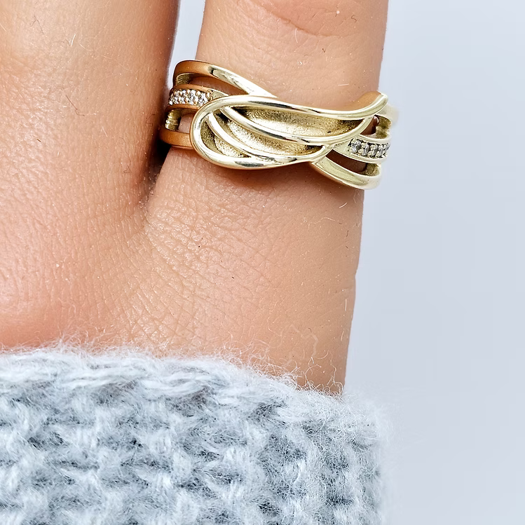 Angel Wing 9K Ring