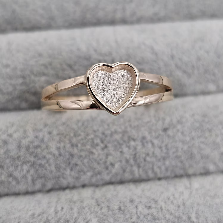 Heart Split 9K Ring
