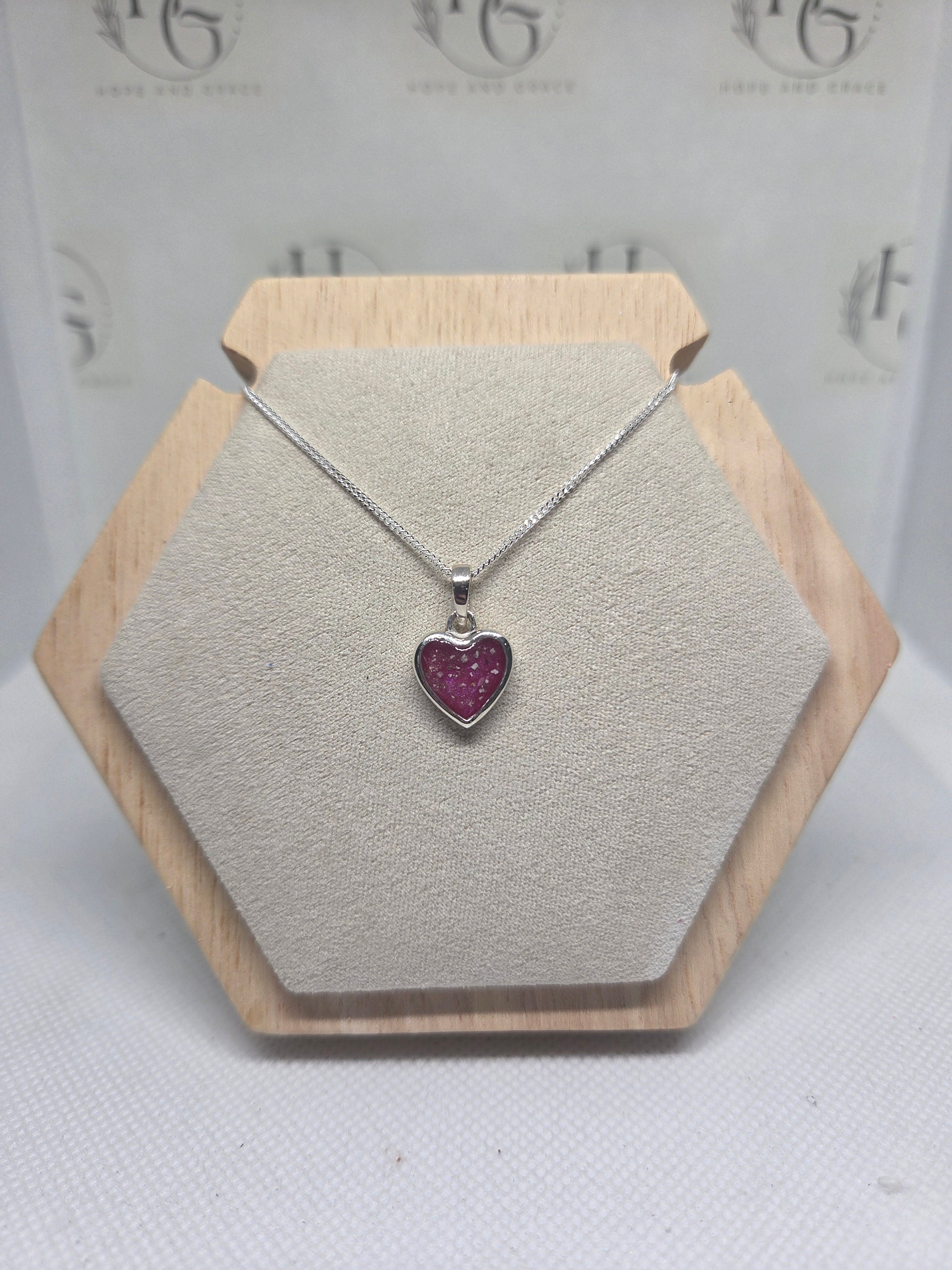 Heart Thick Trim Pendant