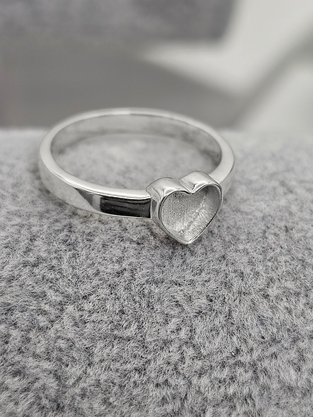 Plain Heart Ring