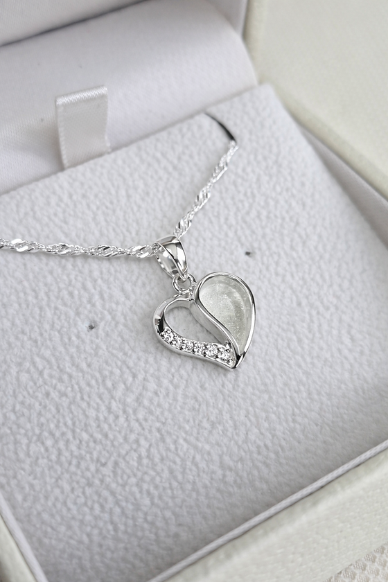 The Auralis Pendant