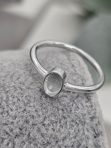 Simple Oval Ring