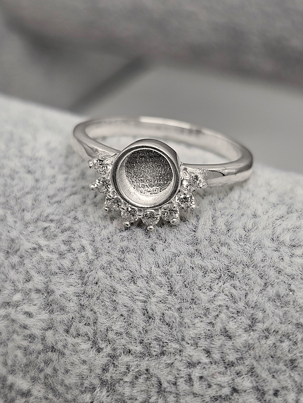 Round Half Halo Ring
