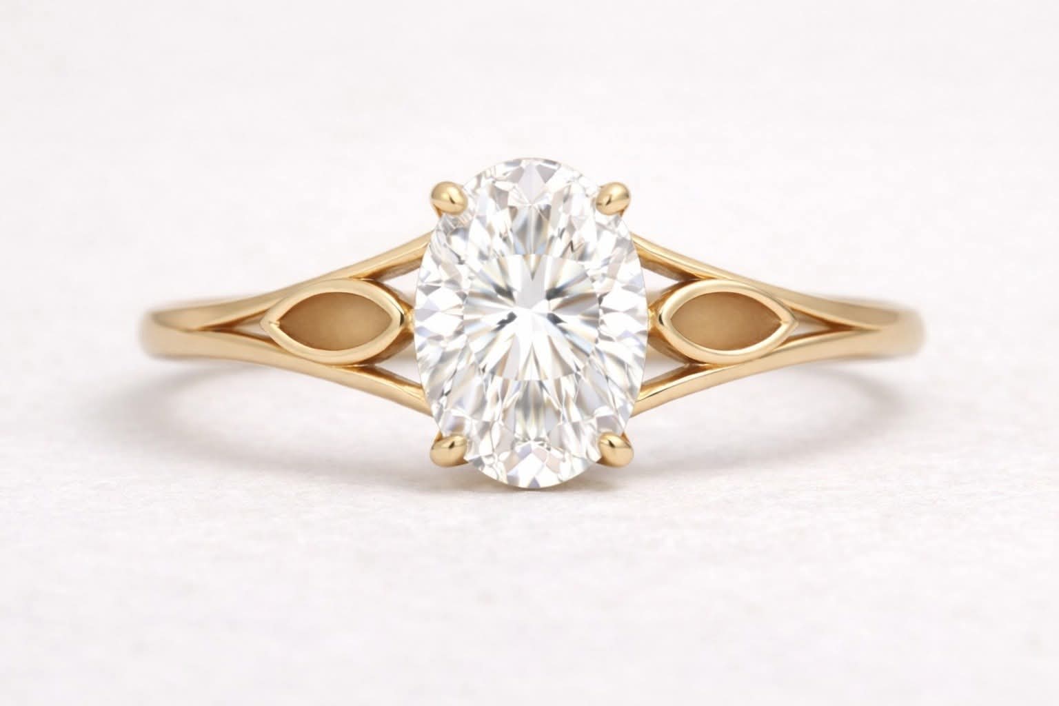 9k Statement Oval Ring