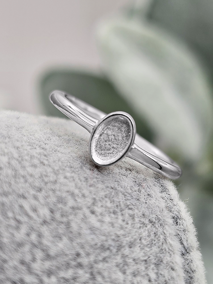 Simple Oval Ring