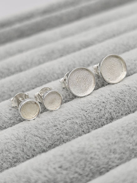 Basic Studs Various