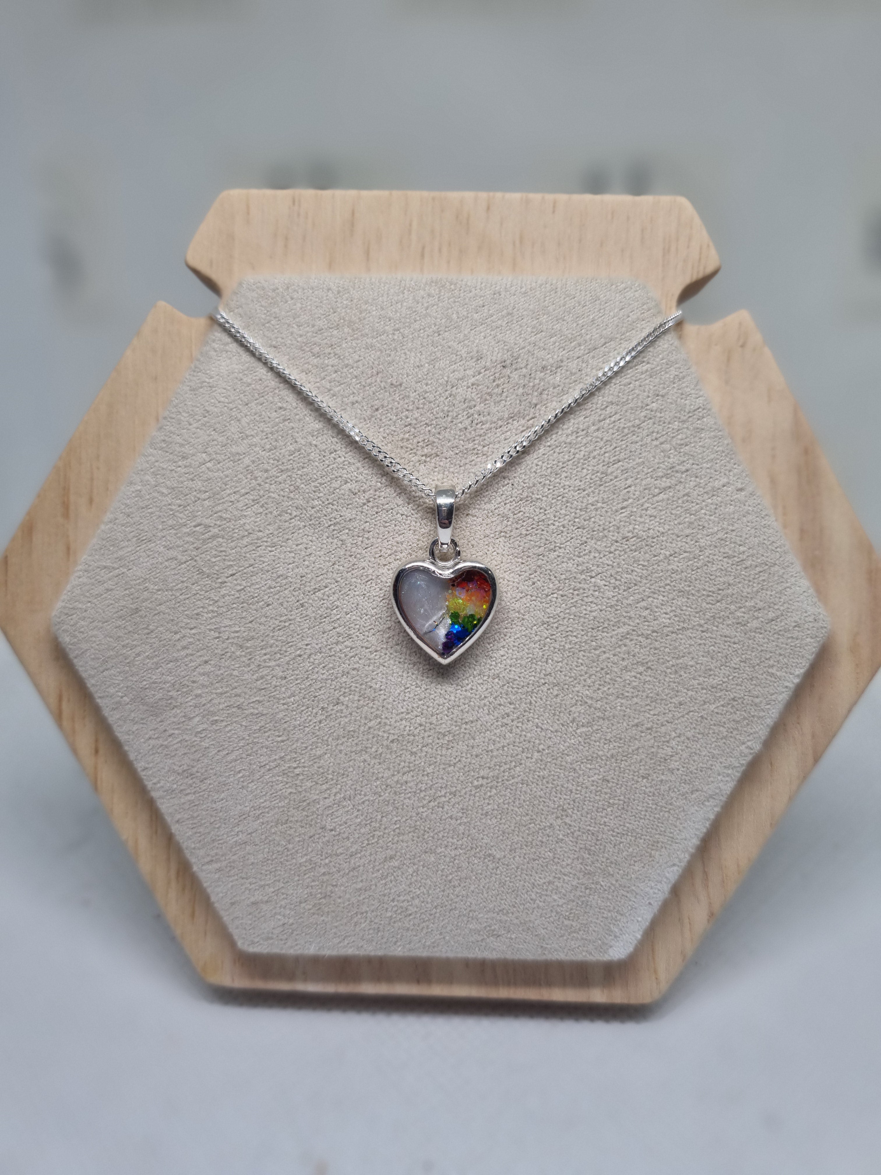 Heart Thick Trim Pendant