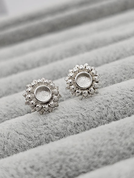 Sunflower Studs