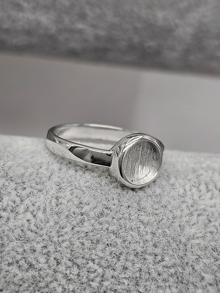 Simple Round Ring