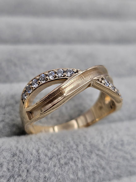 Infinity CZ 9K Ring