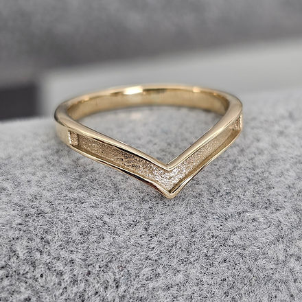Wishbone 9K Ring