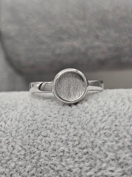 Simple Round Ring